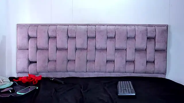 Stephanie69ryanhot online show from April 18, 2026, 2:19 pm