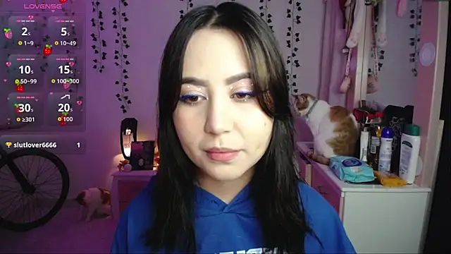 Snapshot of _codeline chatting on December 3, 2025, 5:41 am codeline online show from December 3, 2025, 5:41 am