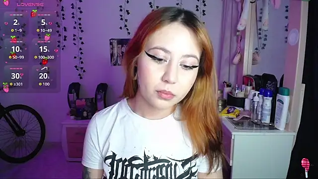 Snapshot of _codeline chatting on November 11, 2025, 4:18 am codeline online show from November 11, 2025, 4:18 am