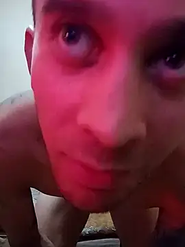 Snapshot of EstebanAkyLu chatting on March 12, 2025, 8:41 am EstebanAkyLu online show from March 12, 2025, 8:41 am