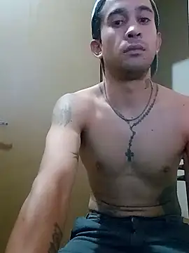 Snapshot of EstebanAkyLu chatting on February 1, 2025, 8:29 am EstebanAkyLu online show from February 1, 2025, 8:29 am