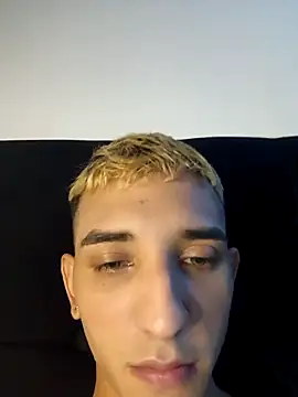 Snapshot of manu_stiv chatting on March 6, 2025, 11:42 pm manu stiv online show from March 6, 2025, 11:42 pm