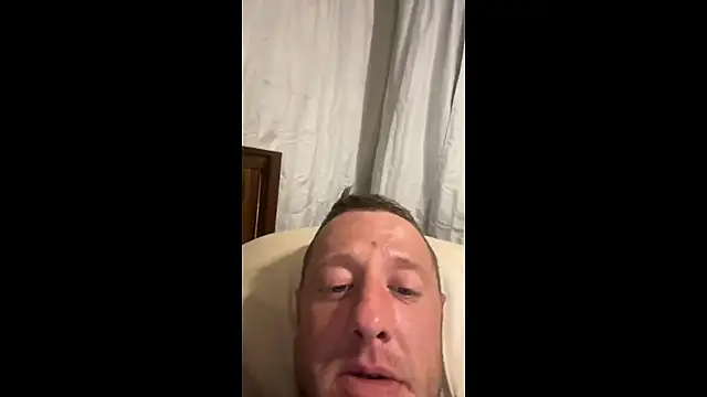 biggzee6 online show from April 4, 2026, 1:45 am