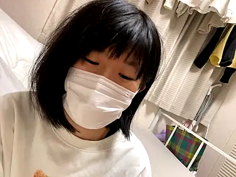 Snapshot of riri_riri_jp chatting on October 20, 2025, 9:43 am riri riri jp online show from October 20, 2025, 9:43 am