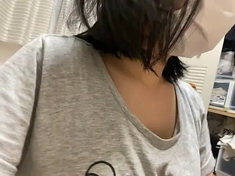 Snapshot of riri_riri_jp chatting on September 24, 2025, 11:39 am riri riri jp online show from September 24, 2025, 11:39 am