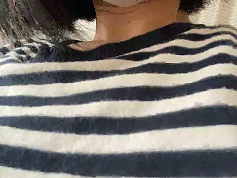 Snapshot of riri_riri_jp chatting on November 8, 2025, 3:43 am riri riri jp online show from November 8, 2025, 3:43 am