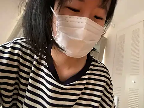 Snapshot of riri_riri_jp chatting on October 19, 2025, 12:35 am riri riri jp online show from October 19, 2025, 12:35 am