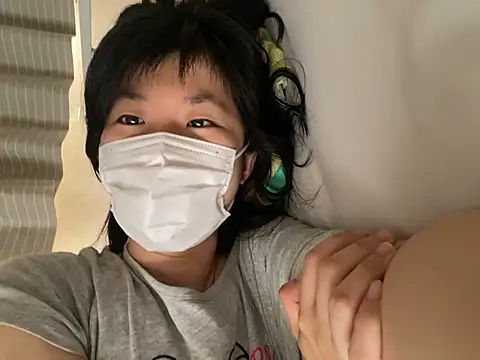 Snapshot of riri_riri_jp chatting on September 19, 2025, 11:42 pm riri riri jp online show from September 19, 2025, 11:42 pm