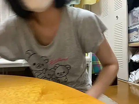 Snapshot of riri_riri_jp chatting on October 7, 2025, 12:06 pm riri riri jp online show from October 7, 2025, 12:06 pm