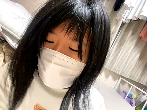 Snapshot of riri_riri_jp chatting on December 14, 2025, 10:21 am riri riri jp online show from December 14, 2025, 10:21 am