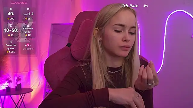 DakotaaJohnnson online show from December 18, 2025, 9:47 am