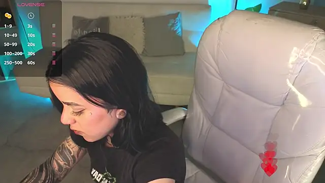 Nicole Foxx  online show from February 27, 2026, 7:24 pm