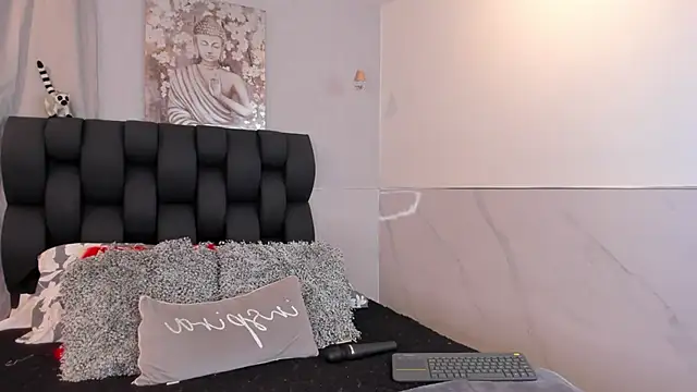 miss hellen2 online show from April 19, 2026, 4:02 am