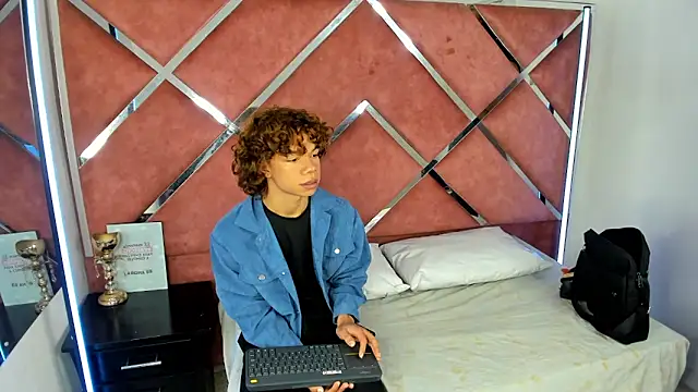 Snapshot of DanteAndKyle chatting on March 2, 2025, 8:25 pm DanteAndKyle online show from March 2, 2025, 8:25 pm