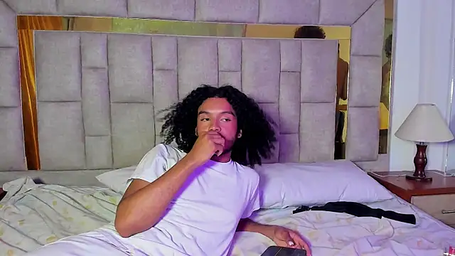 Snapshot of DanteAndKyle chatting on March 6, 2025, 6:08 am DanteAndKyle online show from March 6, 2025, 6:08 am