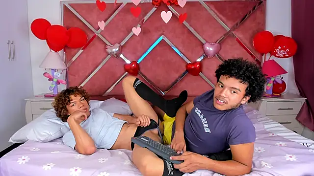 Snapshot of DanteAndKyle chatting on February 22, 2025, 1:11 am DanteAndKyle online show from February 22, 2025, 1:11 am