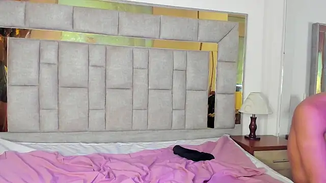 Snapshot of DanteAndKyle chatting on March 22, 2025, 2:37 am DanteAndKyle online show from March 22, 2025, 2:37 am