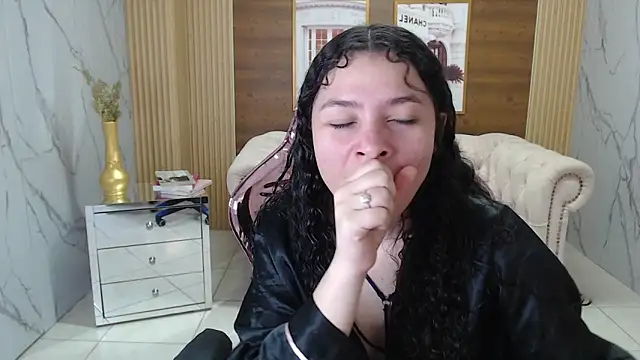 Snapshot of shalon_diaz_s chatting on November 30, 2025, 1:12 pm shalon diaz s online show from November 30, 2025, 1:12 pm