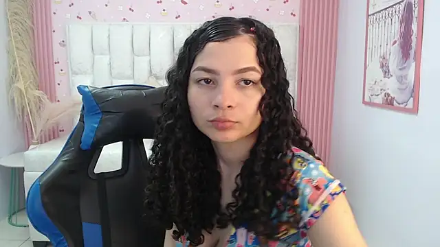 Snapshot of shalon_diaz_s chatting on November 18, 2025, 2:31 pm shalon diaz s online show from November 18, 2025, 2:31 pm