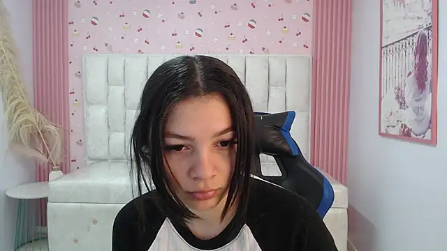 Snapshot of shalon_diaz_s chatting on December 14, 2025, 1:17 pm shalon diaz s online show from December 14, 2025, 1:17 pm