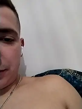 Snapshot of Pesos17 chatting on September 28, 2025, 3:24 am Pesos17 online show from September 28, 2025, 3:24 am