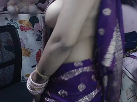 chocobbsimarn online show from December 16, 2025, 5:55 am