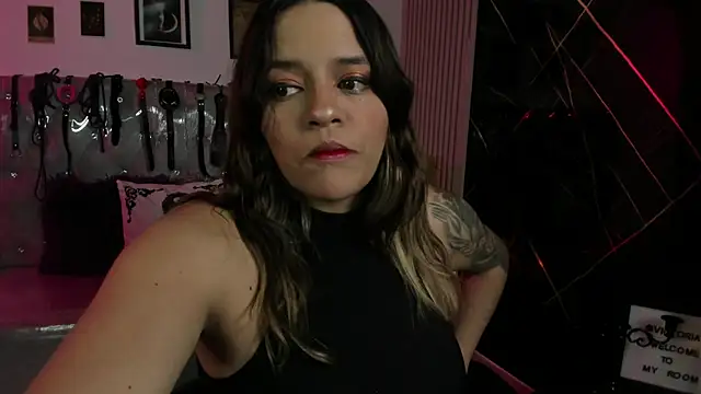 victoria  floyd online show from July 10, 2026, 12:10 am