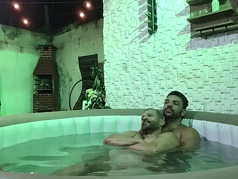 grossocalibre20 online show from April 21, 2026, 9:10 pm