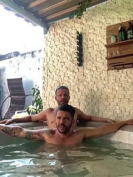 grossocalibre20 online show from April 23, 2026, 5:36 pm