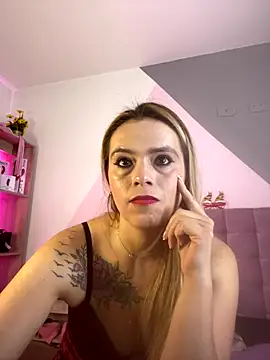 RayaCarr  online show from December 16, 2025, 12:20 pm