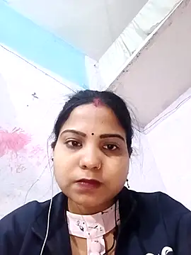 Snapshot of Bina_Bhanot chatting on November 28, 2025, 8:25 am Bina Bhanot online show from November 28, 2025, 8:25 am