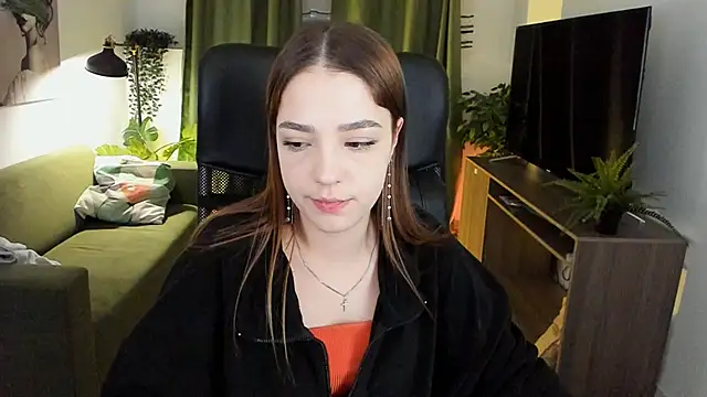 PamBeesly online show from March 5, 2025, 5:18 pm