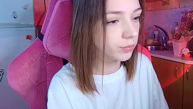 PamBeesly online show from March 22, 2026, 2:18 pm