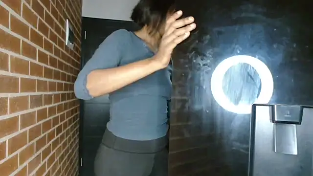 Snapshot of Godessofpleasxa chatting on February 24, 2026, 7:37 pm Godessofpleasxa online show from February 24, 2026, 7:37 pm