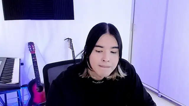 JordiWilld online show from November 2, 2025, 3:50 pm