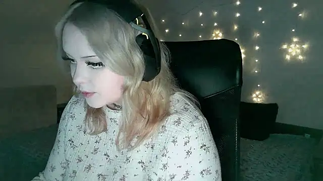 Electro doll online show from February 13, 2025, 11:06 am