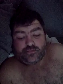 Snapshot of Rcraigue4 chatting on November 7, 2025, 1:04 pm Rcraigue4 online show from November 7, 2025, 1:04 pm