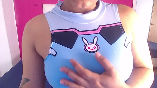 tinyy whore18 online show from October 7, 2025, 4:41 pm