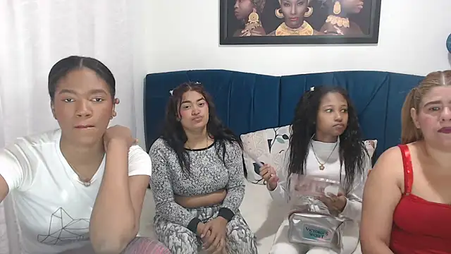 Snapshot of LITTLEDOLLHOT chatting on March 20, 2025, 1:59 pm LITTLEDOLLHOT online show from March 20, 2025, 1:59 pm