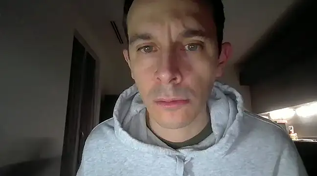 Snapshot of Masterclassyfeet chatting on February 3, 2025, 10:11 pm Masterclassyfeet online show from February 3, 2025, 10:11 pm