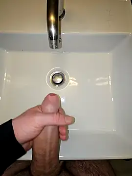 Snapshot of BigDick_97 chatting on January 28, 2025, 1:38 pm BigDick 97 online show from January 28, 2025, 1:38 pm