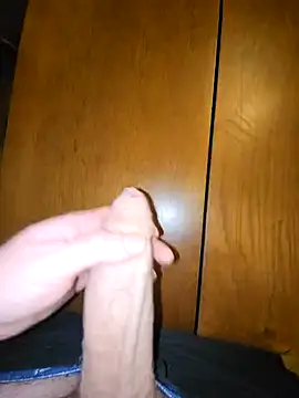 Snapshot of BigDick_97 chatting on January 27, 2025, 11:43 pm BigDick 97 online show from January 27, 2025, 11:43 pm