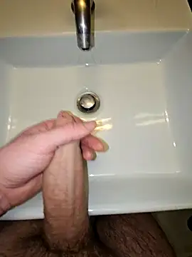 Snapshot of BigDick_97 chatting on February 12, 2025, 12:37 am BigDick 97 online show from February 12, 2025, 12:37 am