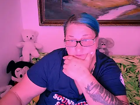 Snapshot of Marryllunax chatting on October 7, 2025, 7:37 pm Marryllunax online show from October 7, 2025, 7:37 pm