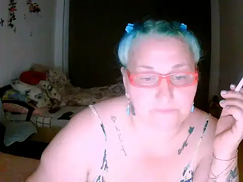 Snapshot of Marryllunax chatting on July 4, 2026, 7:29 pm Marryllunax online show from July 4, 2026, 7:29 pm