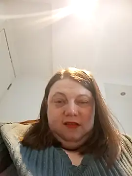 HotHornyEmmaX online show from April 2, 2026, 6:14 pm