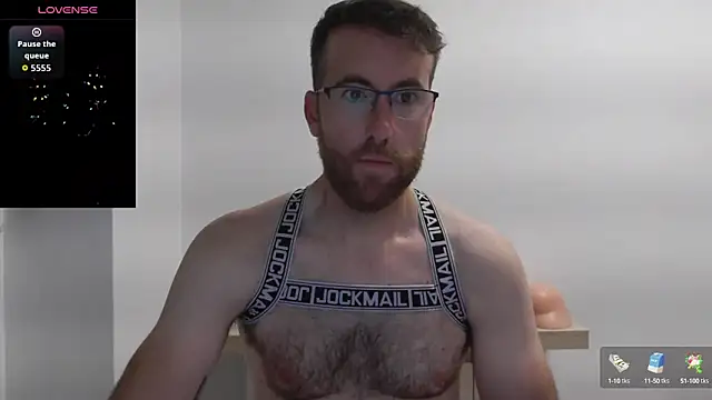 Snapshot of machohiberiko chatting on October 13, 2025, 7:37 pm machohiberiko online show from October 13, 2025, 7:37 pm