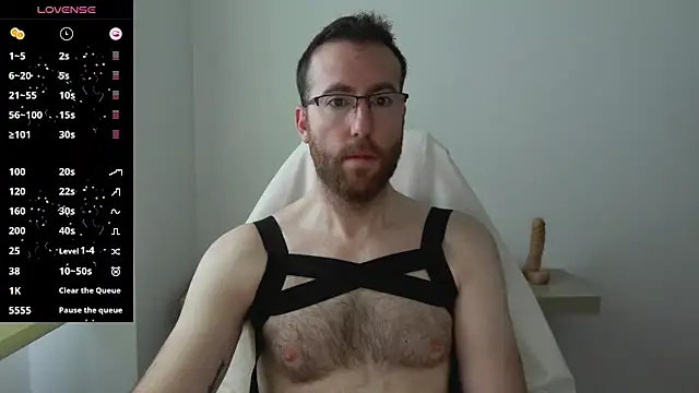 Snapshot of machohiberiko chatting on February 22, 2025, 10:40 am machohiberiko online show from February 22, 2025, 10:40 am