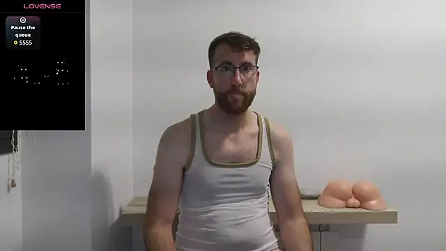 Snapshot of machohiberiko chatting on November 17, 2025, 5:17 pm machohiberiko online show from November 17, 2025, 5:17 pm