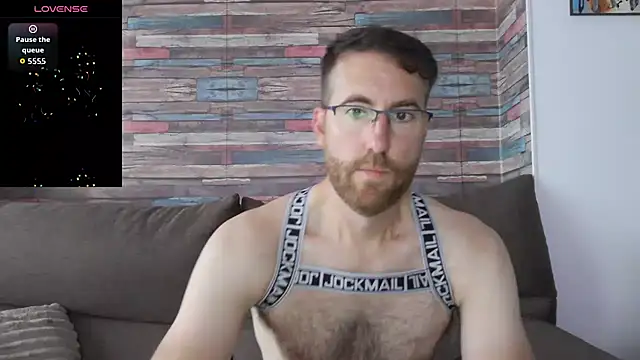 Snapshot of machohiberiko chatting on October 8, 2025, 5:02 pm machohiberiko online show from October 8, 2025, 5:02 pm